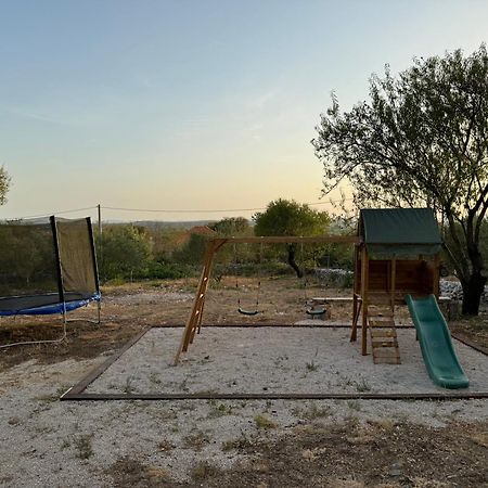 Relax And Unwind: Family-Friendly House Near Zadar In Zagrad Villa Exterior foto